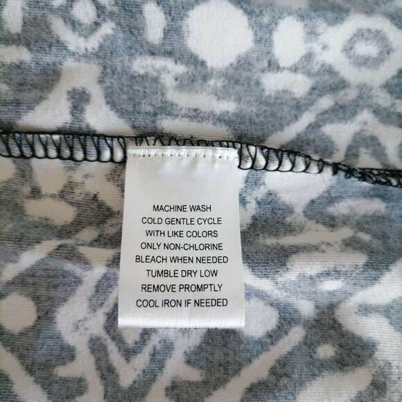 French Laundry Women's Black-White Ikat Open-Front Wrap Fringe Poncho Top Size L - Picture 7 of 8